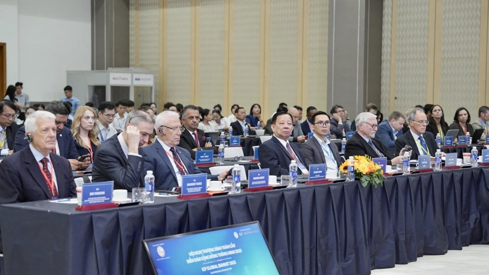 Hình ảnh đại biểu tham dự sự kiện.