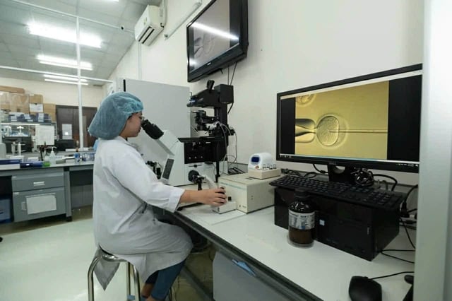 Thêm 20 tiến sĩ tốt nghiệp nước ngoài về làm việc tại ĐH Quốc gia TP.HCM - Ảnh 1.