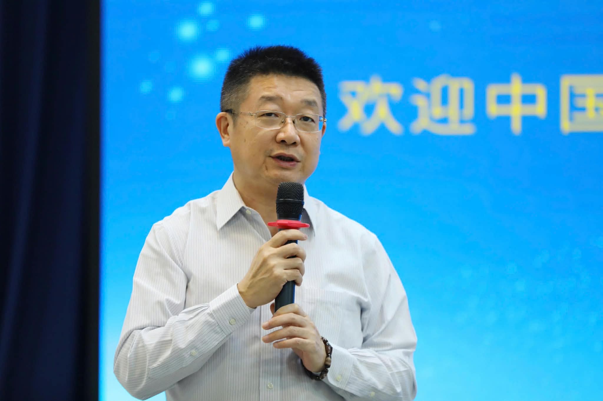 Giảng viên và nghiên cứu sinh ĐH Truyền thông Trung Quốc thăm tòa soạn Báo Thanh Niên - Ảnh 4.