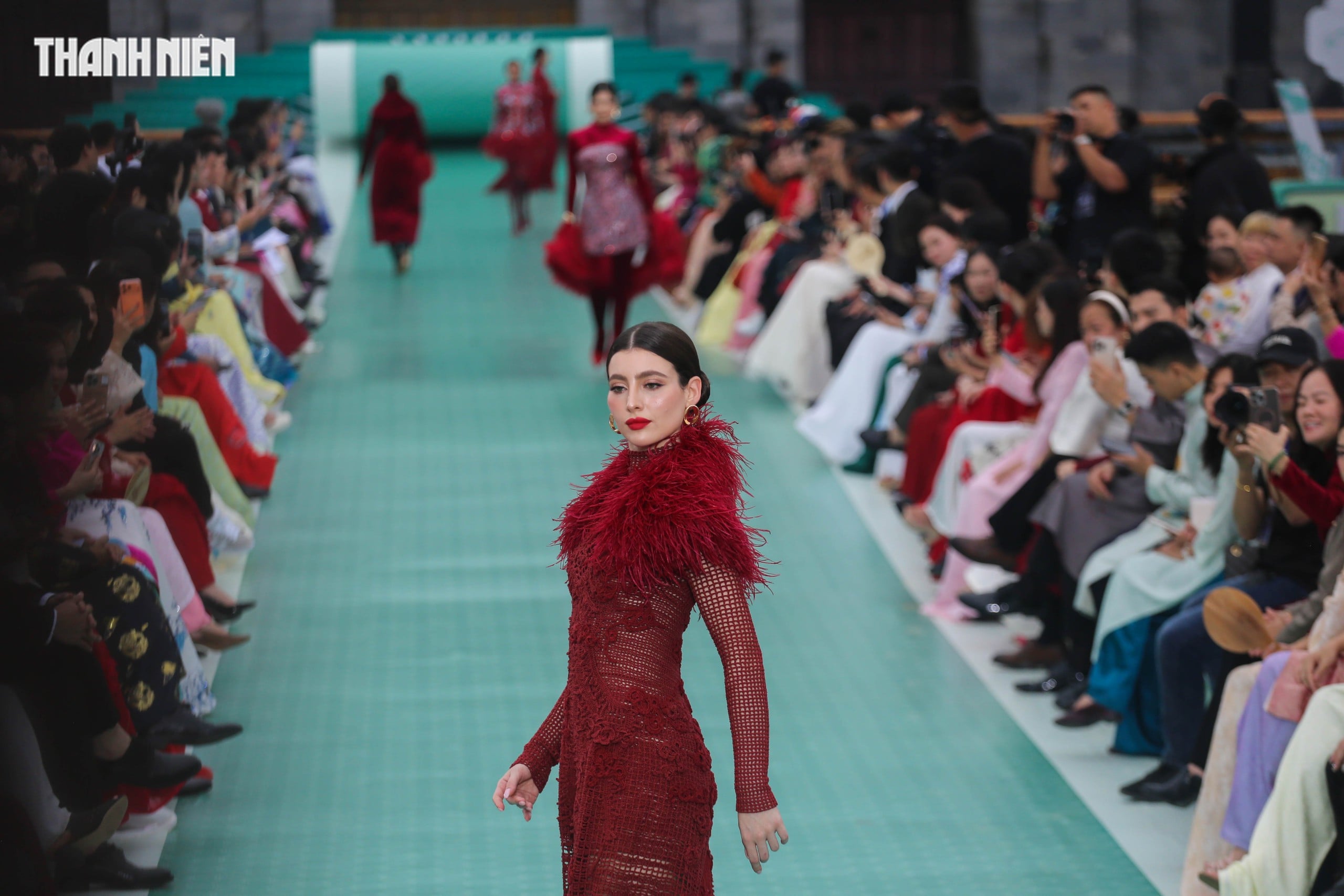 Hoa hậu Hoàn vũ quốc tế 2025 mở màn bằng show thời trang tại Đại nội Huế- Ảnh 11.