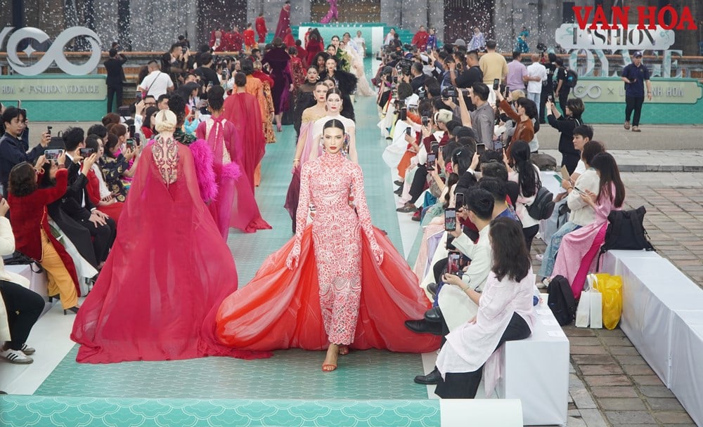 Mer än 70 skönheter från olika länder samlades i Hue för Miss Cosmo 2025 - foto 3