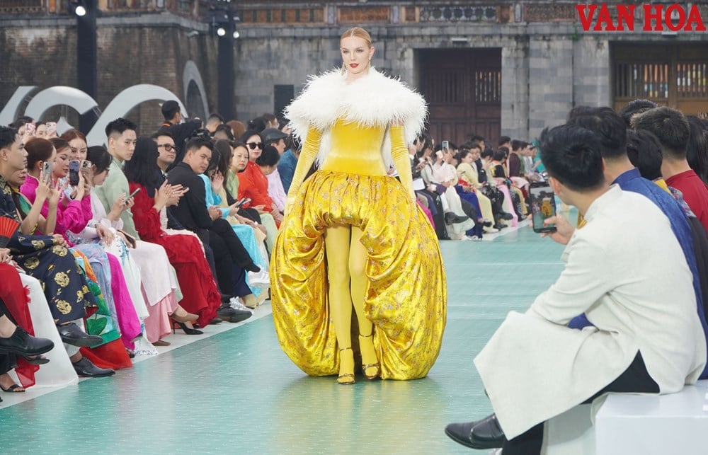 Mer än 70 skönheter från olika länder samlades i Hue för Miss Cosmo 2025 - foto 6