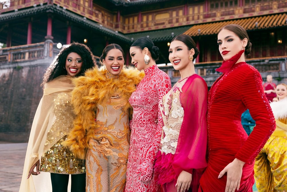 Señorita Cosmo 2001.jpg