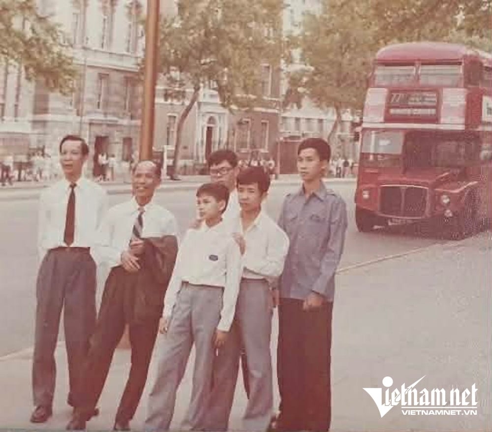 ডঃ লে বা খান ট্রিন.jpg