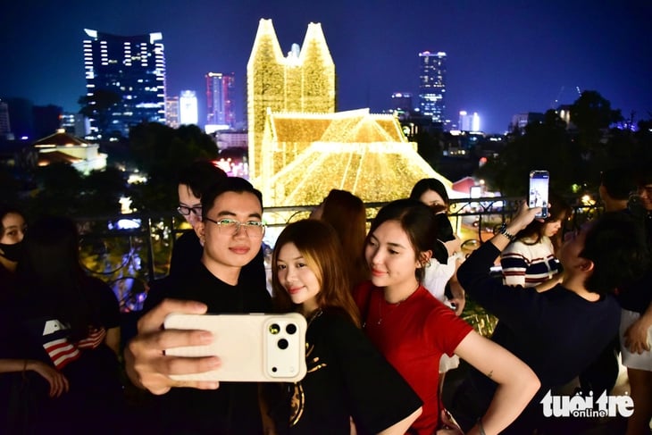 Nhà thờ Đức Bà - Ảnh 5.