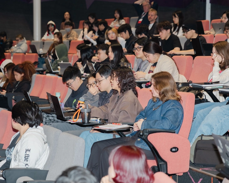 Ngành công nghiệp văn hóa sáng tạo còn khiêm tốn, làm sao kể câu chuyện Việt Nam hấp dẫn hơn? - Ảnh 3.