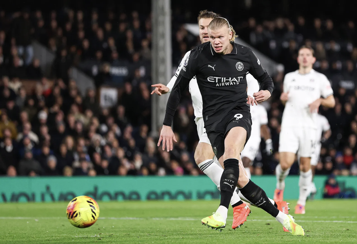 Haaland batte il record, il Manchester City vince una partita emozionante contro il Fulham - Immagine 1.