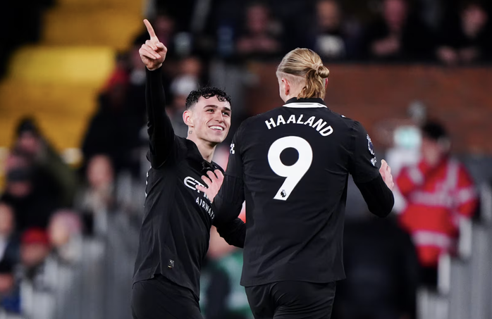 Haaland batte il record, il Manchester City vince una partita emozionante contro il Fulham - Foto 2.