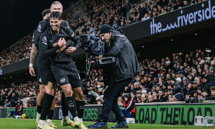 Haaland batte il record, il Manchester City vince una partita emozionante contro il Fulham - Foto 3.
