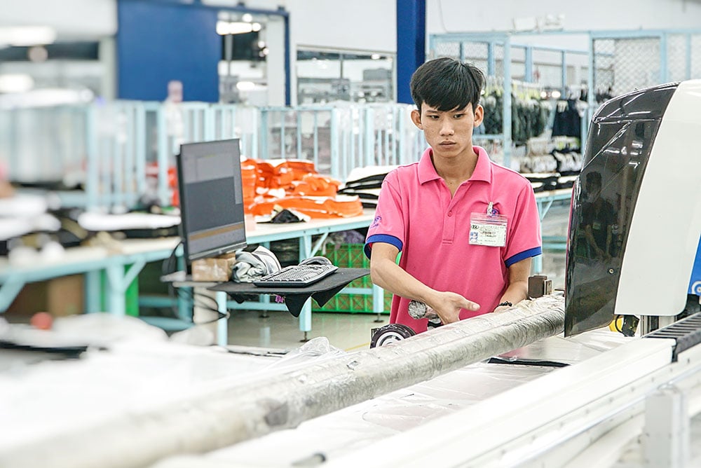 برخی از شرکت‌های بزرگ در استان، به طور فعال فرآیندهای ممیزی انرژی را ایجاد کرده‌اند، سیستم‌های تولید را بهینه کرده‌اند و هزینه‌های عملیاتی را به میزان قابل توجهی کاهش داده‌اند. عکس تزئینی