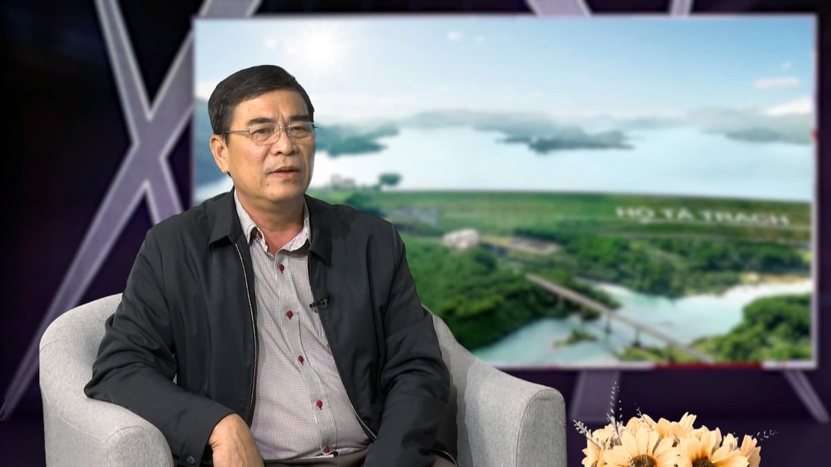 Ông Nguyễn Quý An, Phó Ban Quản lý khai thác hồ Tả Trạch - Ban Quản lý Đầu tư và Xây dựng Thủy lợi 5. Ảnh: Minh Phúc.