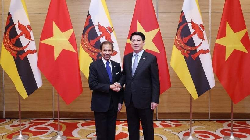 Prezident Luong Cuong přivítal na banketu sultána Bruneje Darussalamu Haji Hassanal Bolkiah. (Foto: Lam Khanh/VNA)