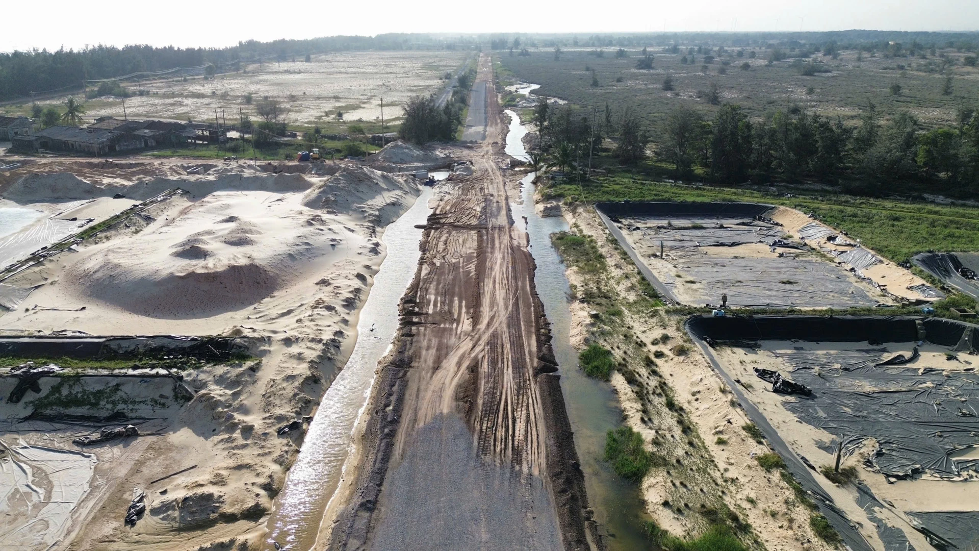 Một vị trí vừa được hoàn thành giải phóng mặt bằng - Ảnh: B.T