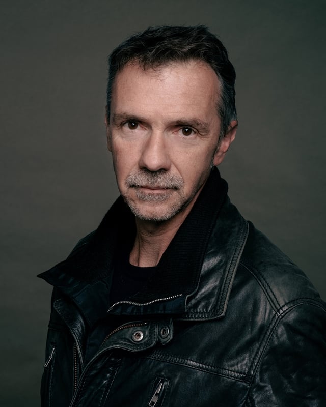 Chuyến giao lưu xuyên Việt của nhà văn Pháp Franck Thilliez - Ảnh 1.