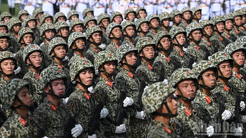 Arméungdomen är alltid en förtrupp, proaktiv, kreativ kraft, absolut lojal mot partiet, staten och folket.