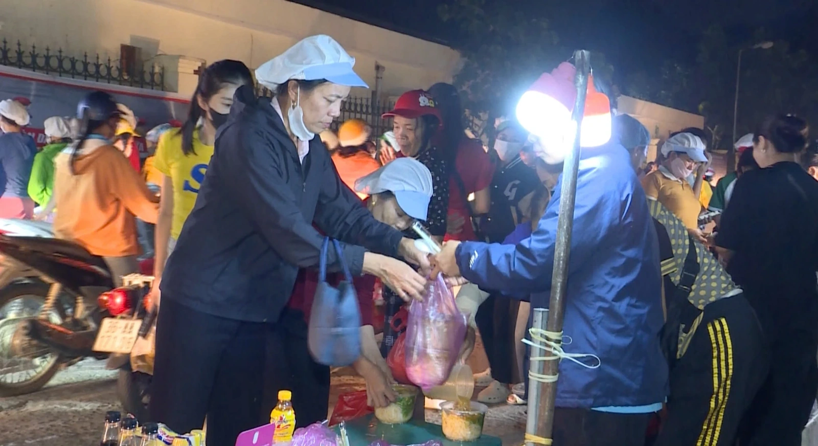 ต้องเพิ่มความเข้มงวดในการจัดการความปลอดภัยอาหารริมทางในเขตอุตสาหกรรม