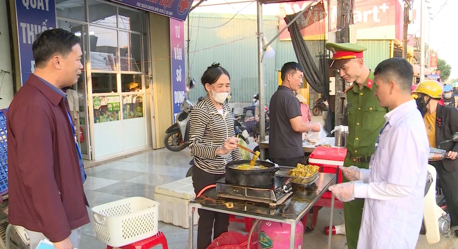 ต้องเพิ่มความเข้มงวดในการจัดการความปลอดภัยอาหารริมทางในเขตอุตสาหกรรม