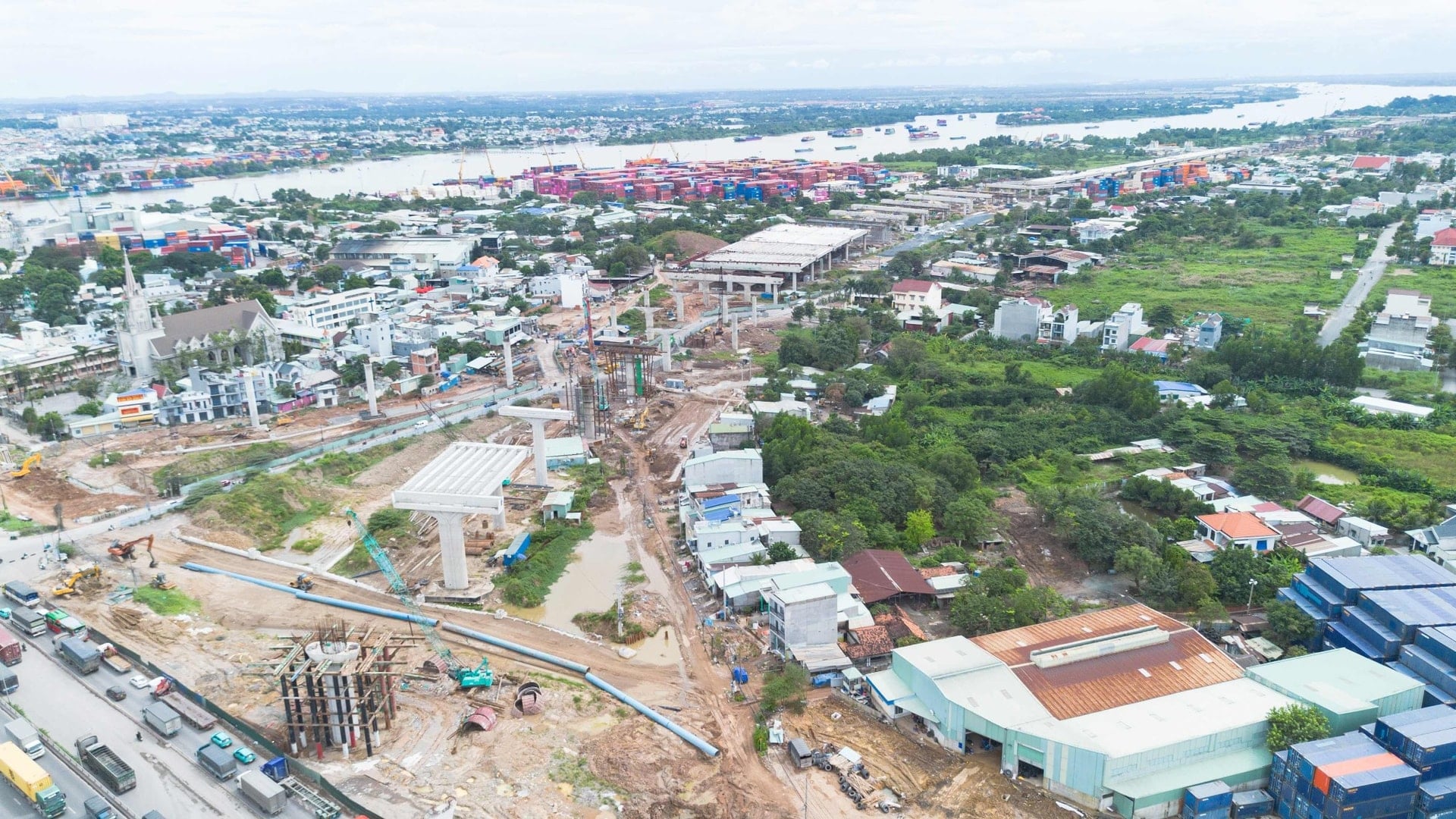 منطقه ساخت و ساز تقاطع تان وان، یکی از موارد مهم پروژه.