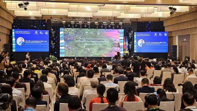 Nhân rộng điển hình tiên tiến và các mô hình, sáng kiến nổi bật - Tạo sức lan tỏa mạnh mẽ trong phong trào thi đua yêu nước ngành VHTTDL - Ảnh 2.