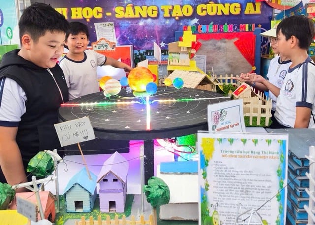 Sở GD-ĐT TP.HCM nói gì về các cuộc thi có thu phí đối với học sinh? - Ảnh 1.