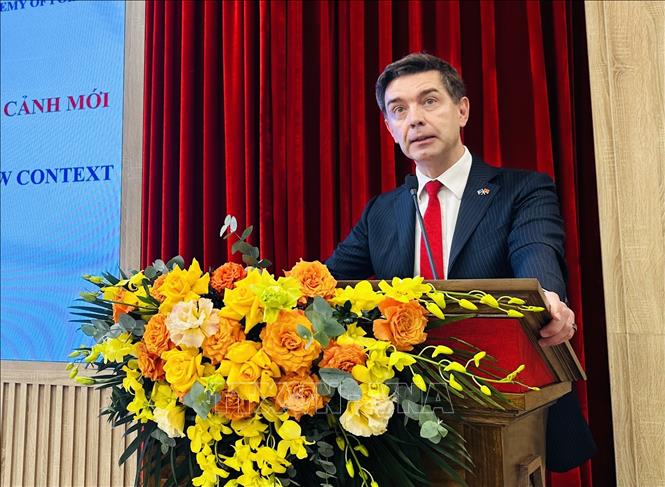 ຄຳບັນຍາຍຮູບ