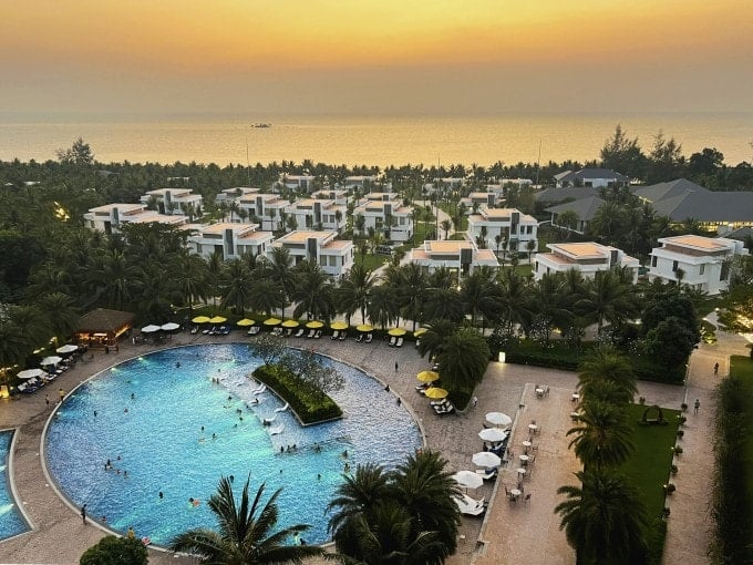 Курорт с более чем 1000 номеров на севере острова. Фото: Agoda