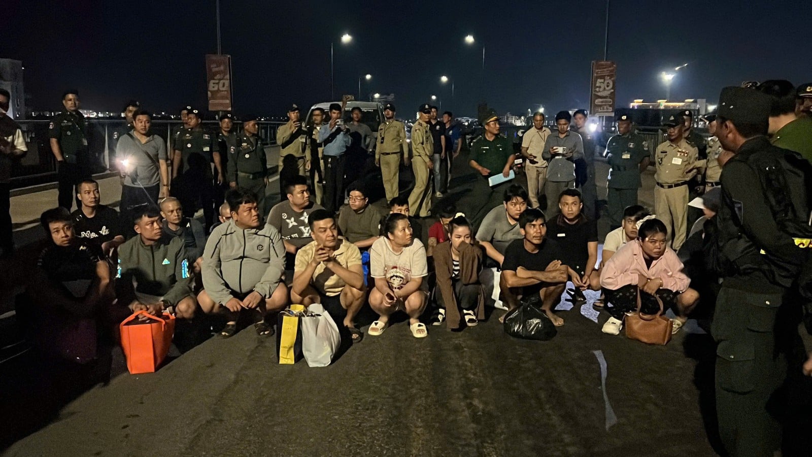 A primit 21 de cetățeni vietnamezi returnați de forțele cambodgiene