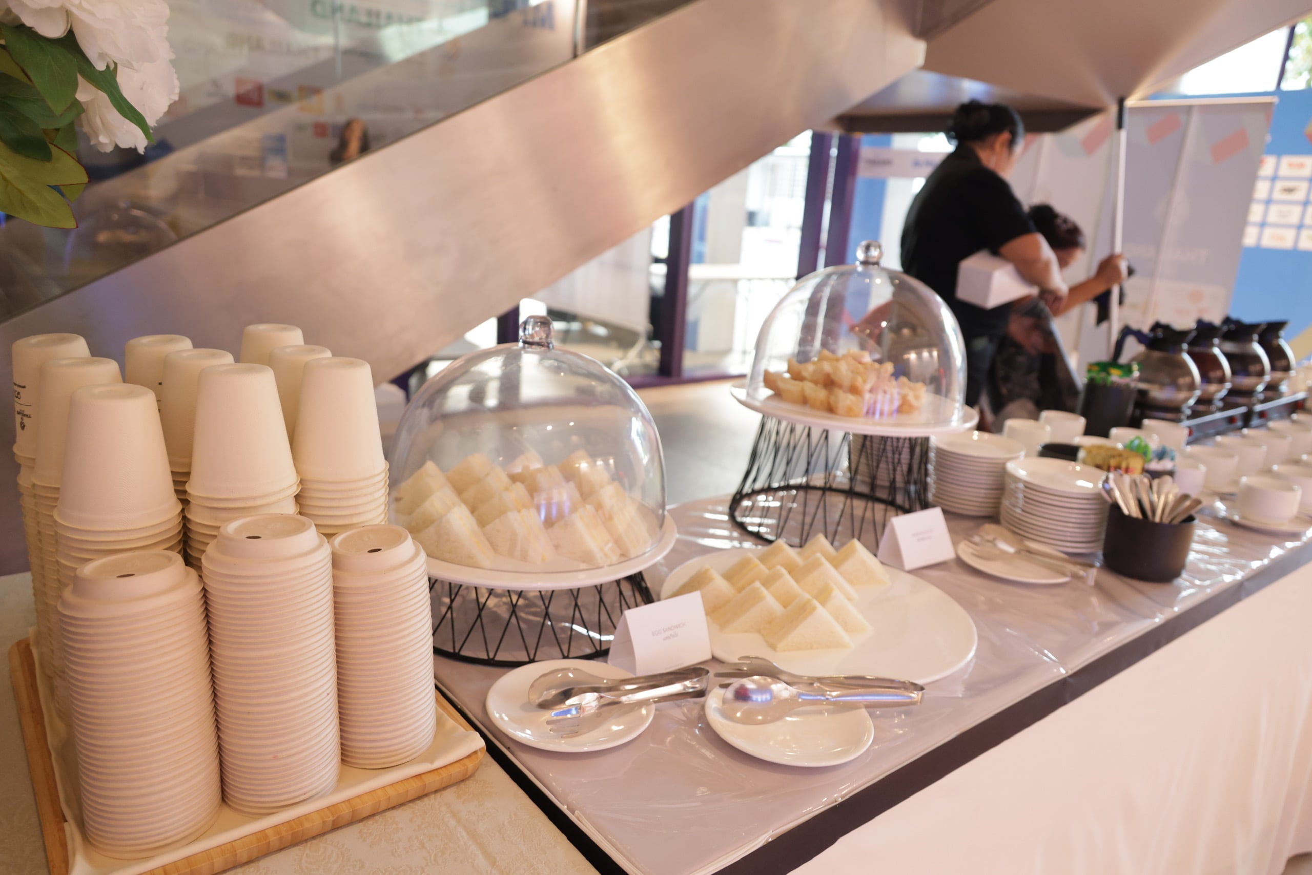 Trung tâm báo chí SEA Games 33 siết chặt an ninh, phóng viên tất bật nhận thẻ tác nghiệp - Ảnh 9.