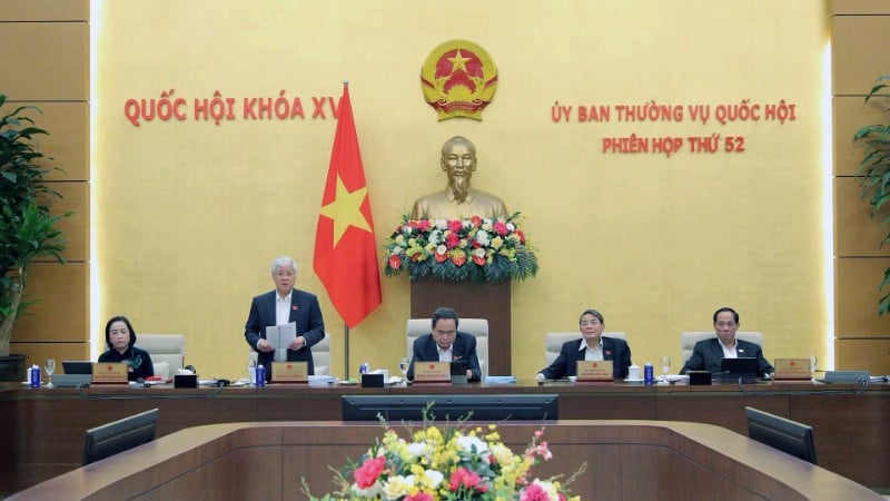 National Assembly Chairman Tran Thanh Man and Vice Chairmen of the National Assembly chaired and directed the meeting. (Photo: DUY LINH)