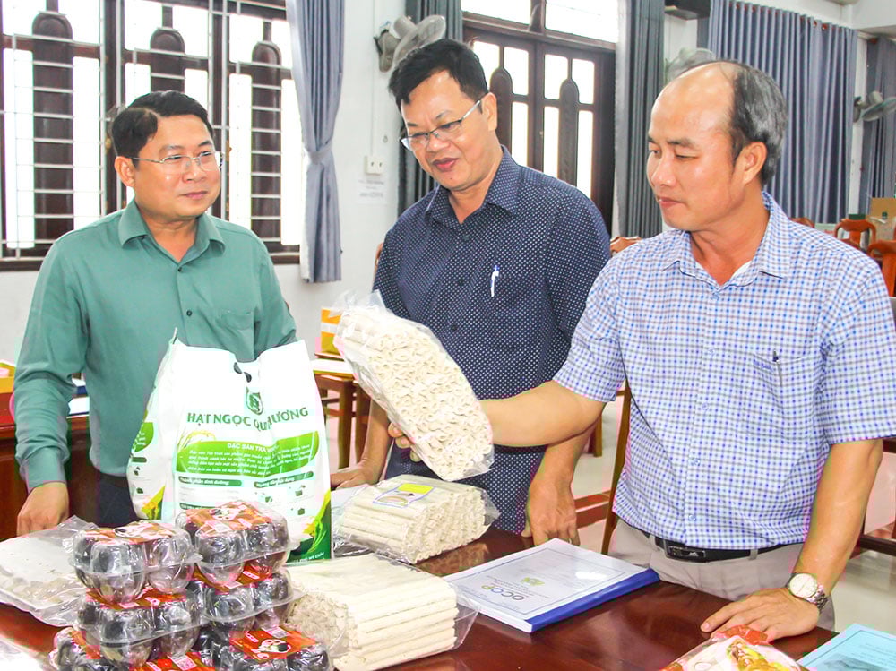 Продукція OCOP Vinh Long дедалі більше вдосконалюється за якістю та дизайном.