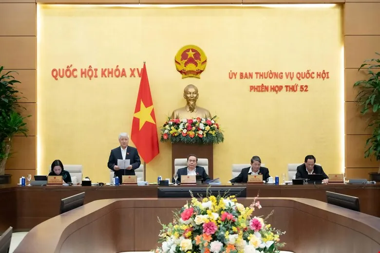 Засідання провів постійний заступник голови Національних зборів До Ван Чіен.