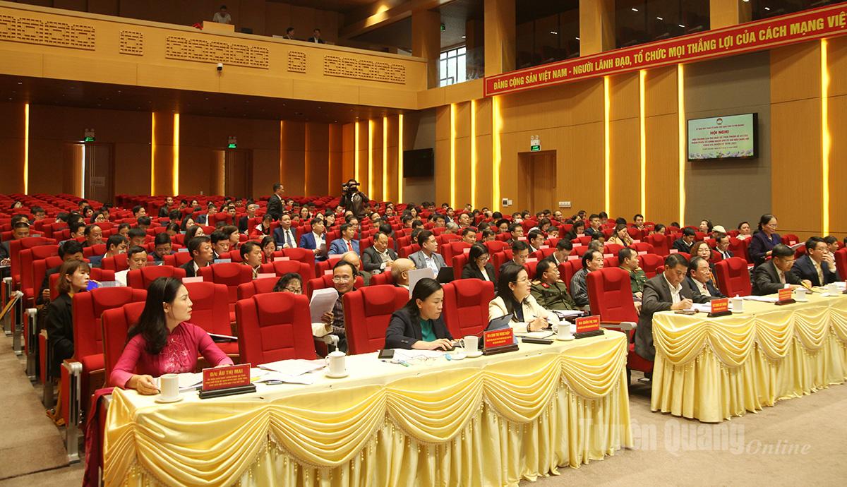 ບັນດາຜູ້ແທນເຂົ້າຮ່ວມກອງປະຊຸມ.