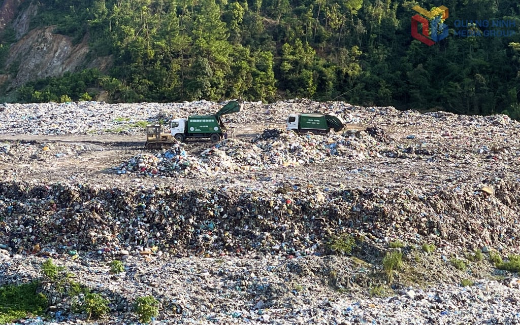 Временный полигон Ву Оай в коммуне Тонг Нят перегружен.