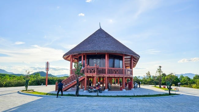 Turismo comunitário – uma “mina de ouro suave” que ajuda as áreas de minorias étnicas a romperem com a pobreza e a reduzi-la de forma sustentável - Foto 2.