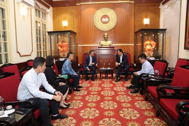 Đoàn Thể thao Việt Nam quyên góp, ủng hộ đồng bào bị thiệt hại do bão, lũ gây ra - Ảnh 1.