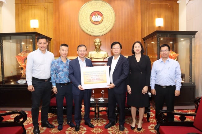 Đoàn Thể thao Việt Nam quyên góp, ủng hộ đồng bào bị thiệt hại do bão, lũ gây ra - Ảnh 2.