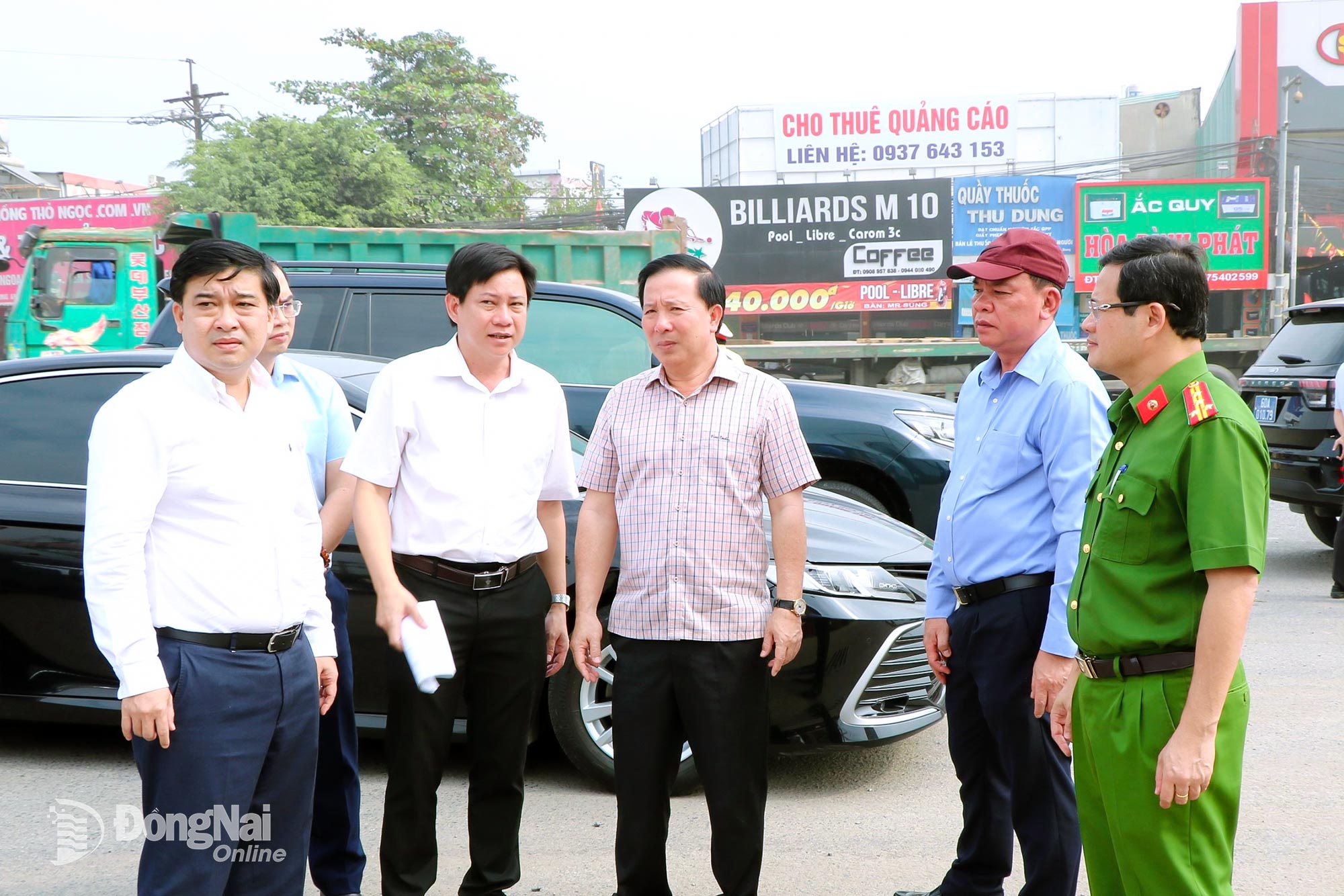 Ledere i Dong Nai-provinsen undersøker krysset mellom riksvei 51 og vei 25A. Foto: Vuong The