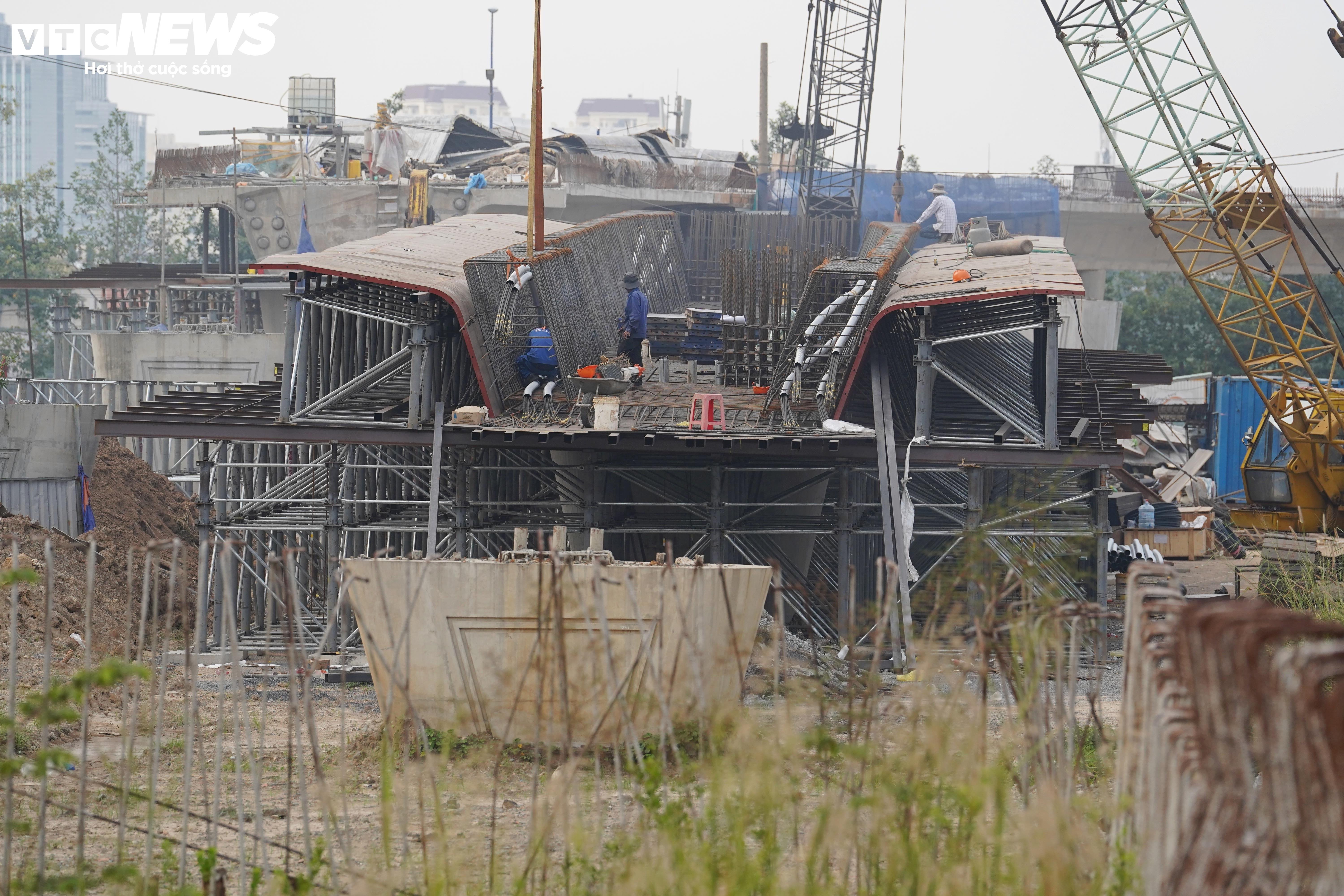Etter å ha blitt gjentatte ganger «plystret» for langsom fremdrift, hvordan er det med krysset til 3400 milliarder VND i Ho Chi Minh-byen nå? - 5