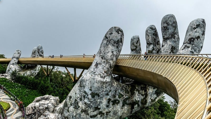 Η ισχυρή ανάπτυξη του γαστρονομικού τουρισμού παγκοσμίως ανοίγει πολλές πόρτες για τους τουρίστες ώστε να έχουν πρόσβαση στο πολύχρωμο «συμπόσιο» του κόσμου. (Εικονογράφηση: Traveloka)