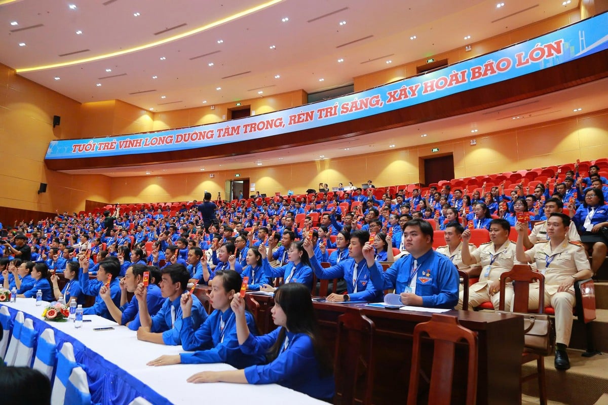 The Congress voted to elect the Secretariat.