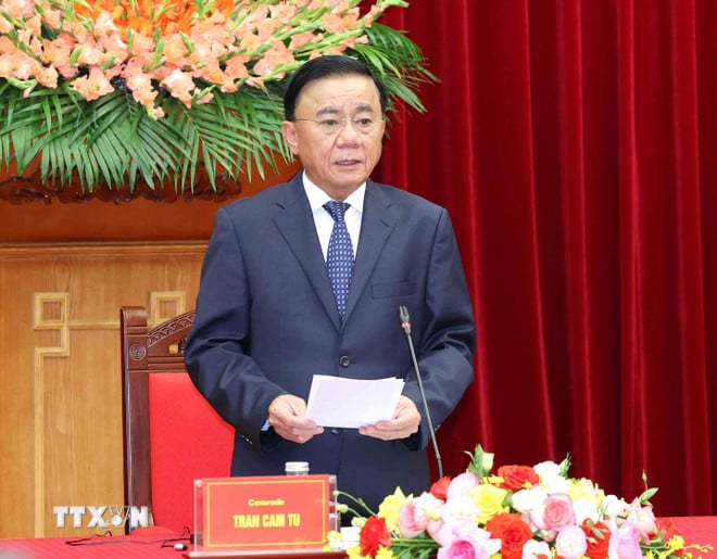 ttxvn-thuong-truc-ban-bi-thue-teep- delegation-of-high-ranking-officers-of-the-Lao-People's Revolution-8448731-1.jpg