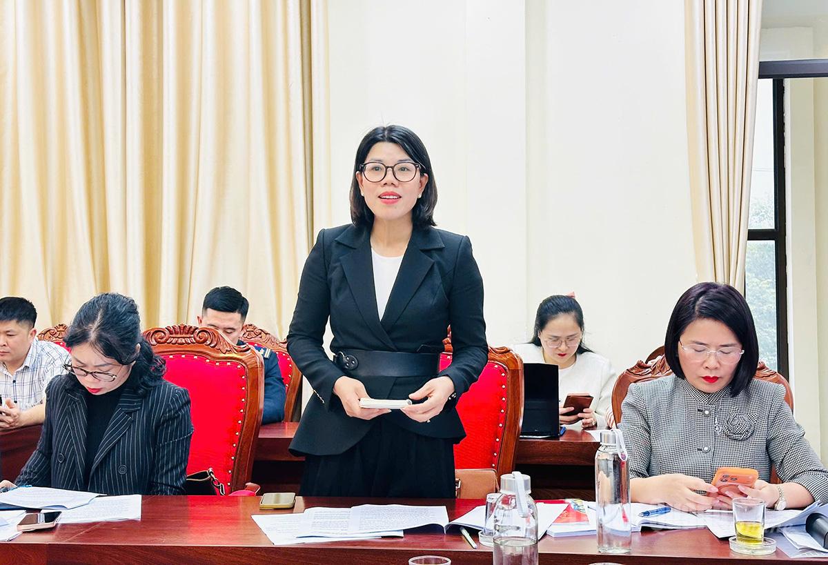 Para pemimpin Departemen Kebudayaan, Olahraga, dan Pariwisata berbicara pada pertemuan tersebut.