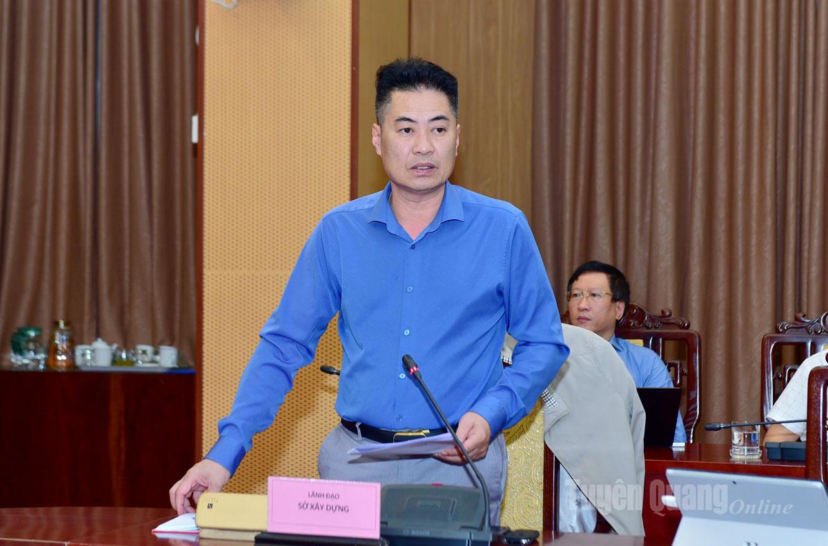 Los líderes del Departamento de Construcción hablaron en la reunión.