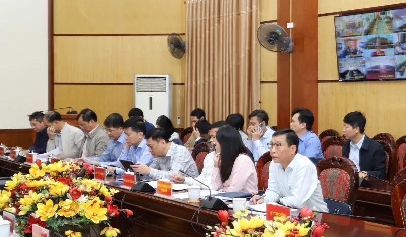 Întâlnire pentru evaluarea implementării Programelor Naționale Țintă în provincia Thanh Hoa