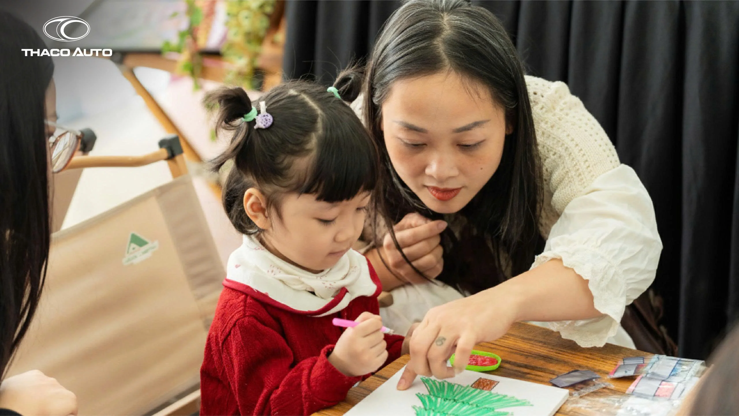 hoạt động worksho tại cafe cuối tuần