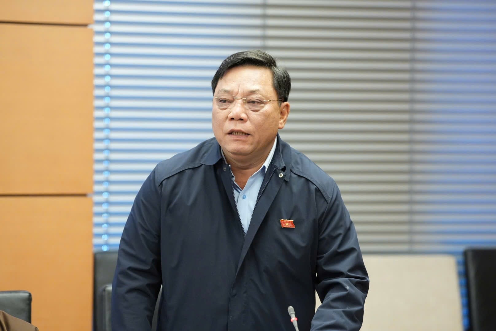 Delegát Nguyen Hai Trung (hanojská delegace), náměstek ministra pro etnické menšiny a náboženství, pronáší projev. Foto: Nhu Y