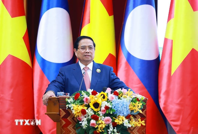 ttxvn-ο-υπουργός-και-ο-πρωθυπουργός-του-Λάος-συμμετέχουν-στο-συνέδριο-για-τις-επενδύσεις-του-Βιετνάμ-Λάος-Νάμ-2025-8448785-1.jpg