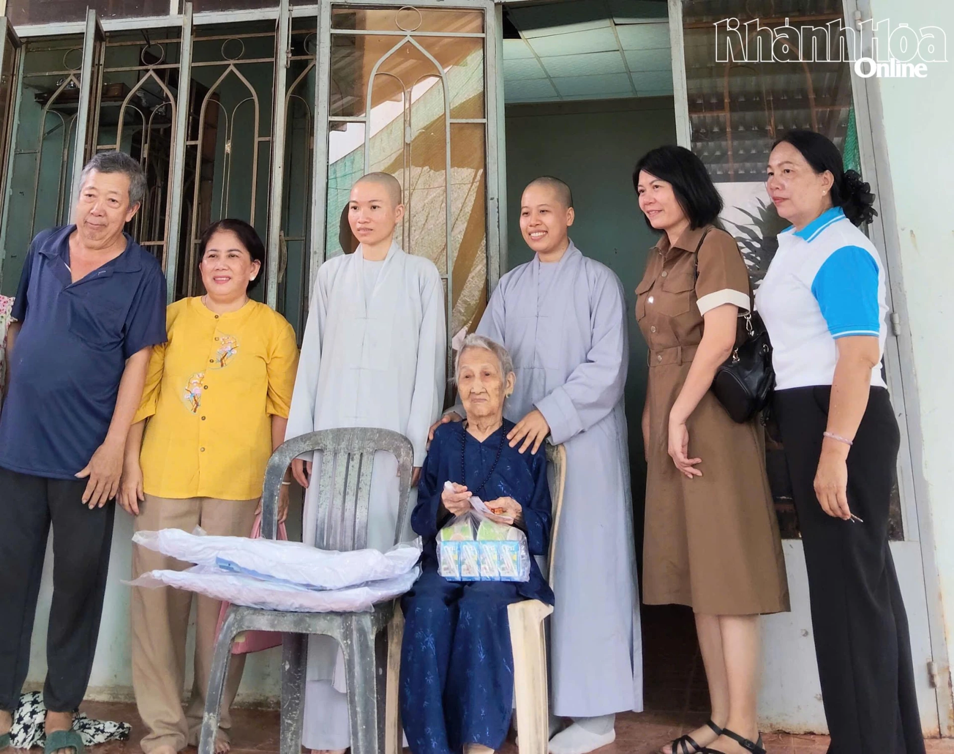 Visit and give gifts to elderly women's families.