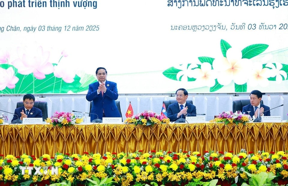 នាយករដ្ឋមន្ត្រី Pham Minh Chinh ចូលរួមសន្និសីទវៀតណាម-ឡាវ-ជំរុញការវិនិយោគឆ្នាំ 2025.jpg