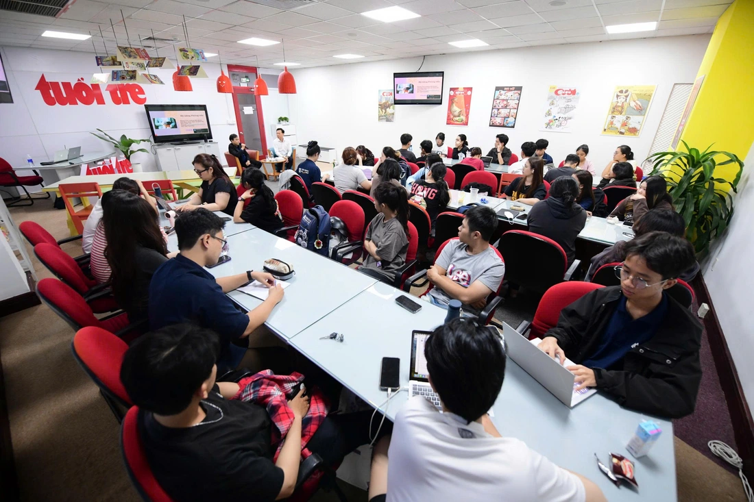 phỏng vấn - Ảnh 1.